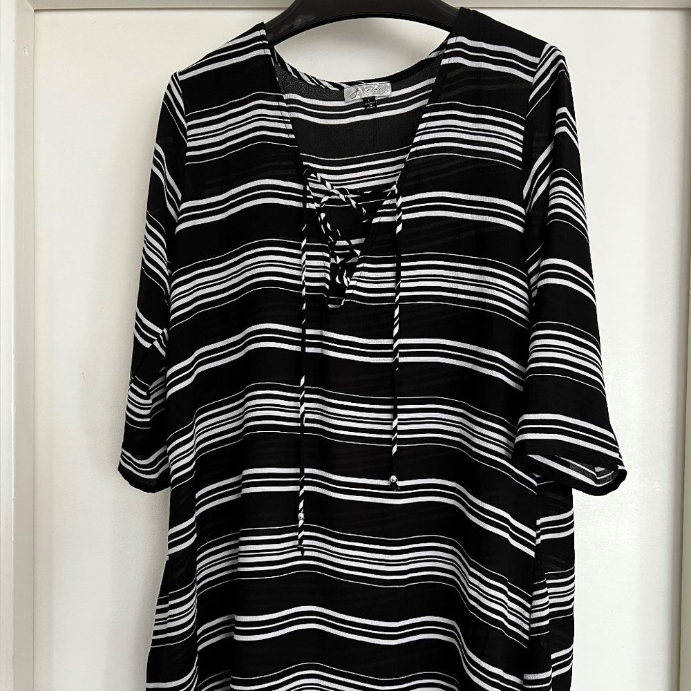 J Valdi Women's Large Stripe Swimsuit Cover Up